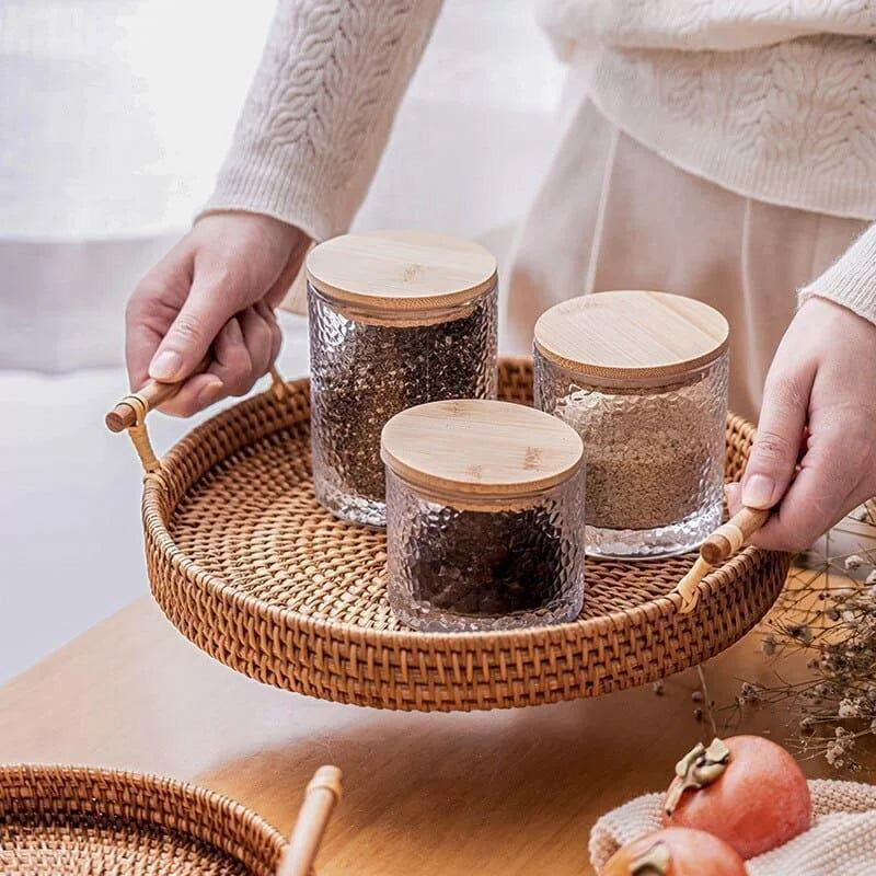 Bandeja Redonda de Vime em Rattan Feita à Mão para Mesa e Decoração Lenogue
