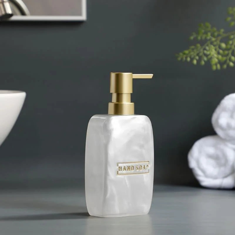 Kit para Banheiro Resina Dourado com Dispenser e Porta Escova 3 Peças Lenogue Branco Pérola
