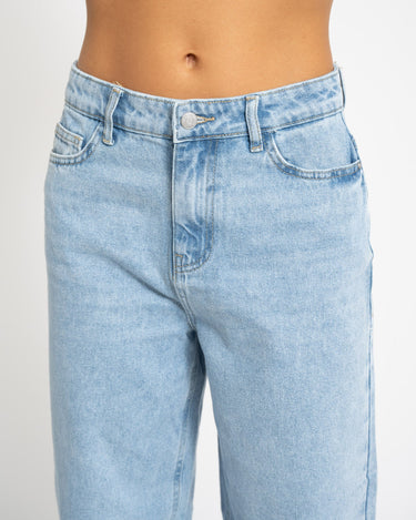 ALEXA LOOSE JEANS Light blue - Things I Like Things I Love