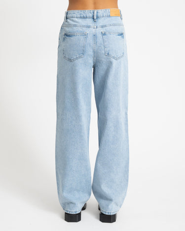 ALEXA LOOSE JEANS Light blue - Things I Like Things I Love