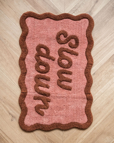 Badmat Slow Down Golvend Roze - Things I Like Things I Love