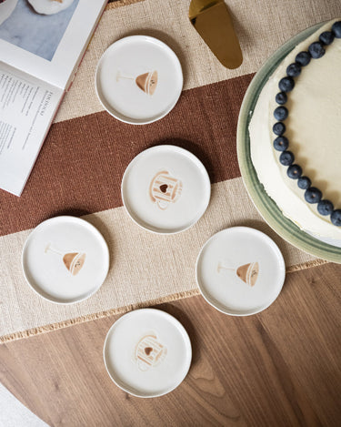 Cake Plate Coffee Heart - Things I Like Things I Love
