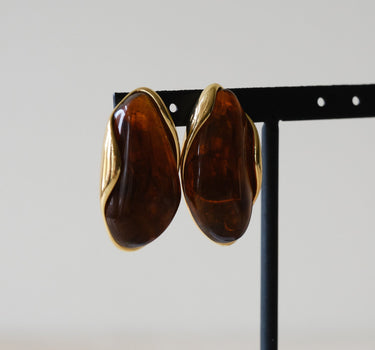 Classic Caramel Stud Gold - Things I Like Things I Love