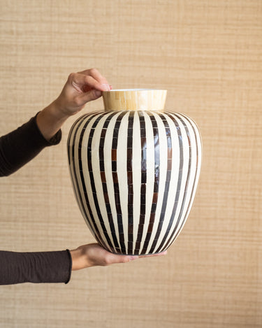 Deco Vaas Leo Gestreept - Things I Like Things I Love