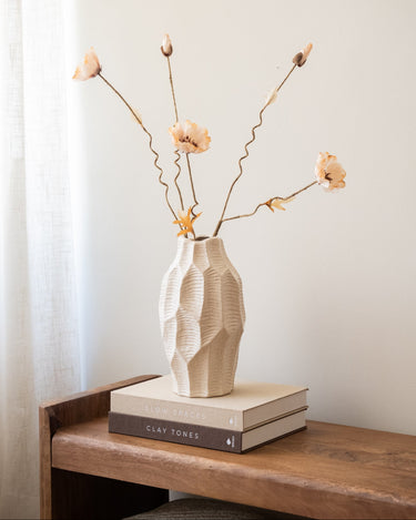 Deco Vase Leaves Beige - Things I Like Things I Love