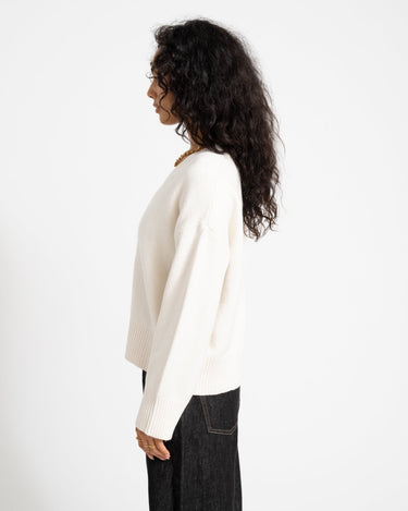 Elsa V-Neck Knit Cloud Dancer - Things I Like Things I Love