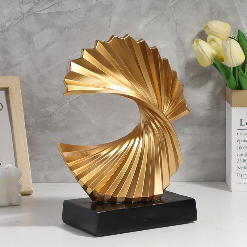 Escultura Abstrata Onda Dourada em Resina com Base Preta Lenogue