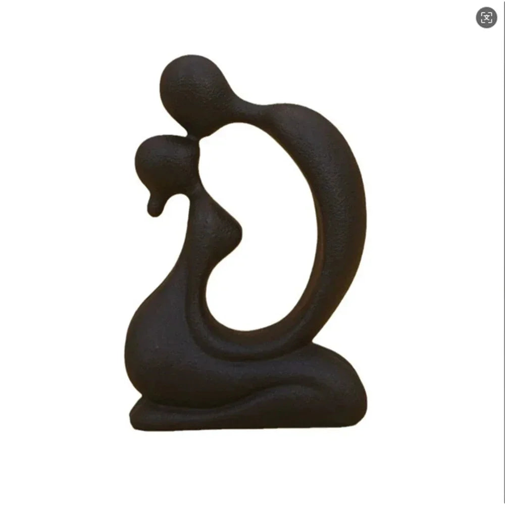 Escultura Moderna de Casal se Beijando em Resina Lenogue