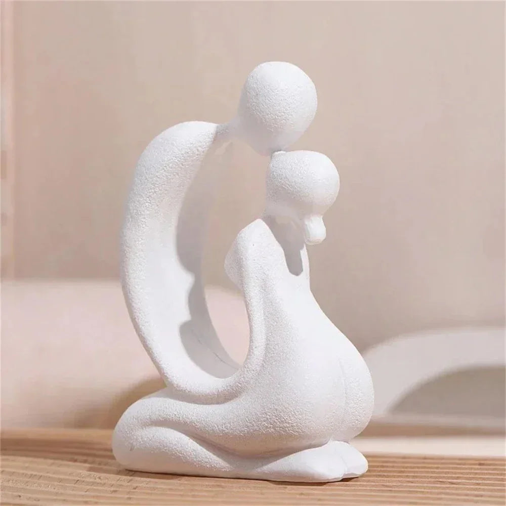 Escultura Moderna de Casal se Beijando em Resina Lenogue Branco