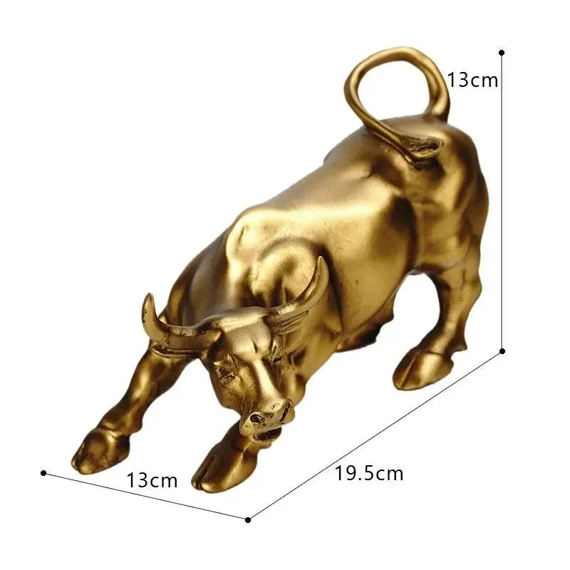 Estátua Decorativa Touro de Wall Street Dourado em Resina Lenogue / 19.5 x 13 Cm