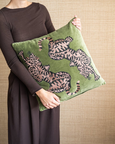 Kussen Luipaard / Tijger Groen - Things I Like Things I Love
