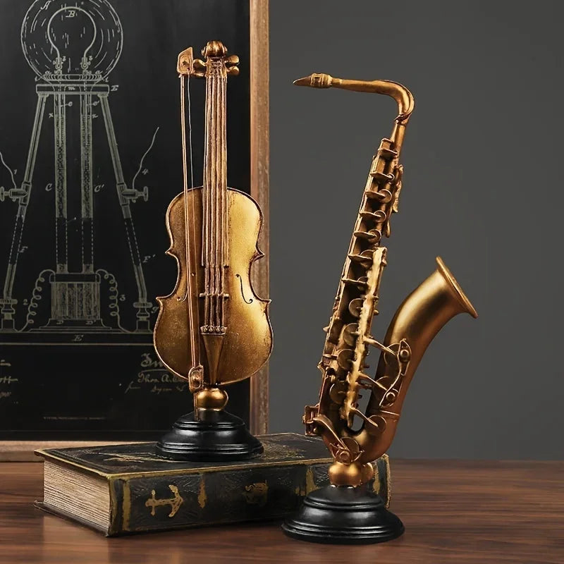 Ornamento Decorativo de Resina Violino e Saxofone Dourado Lenogue