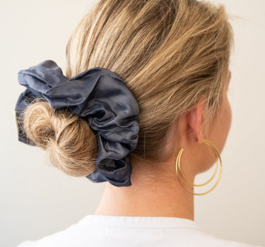 Scrunchie Shimmer Blauw - Things I Like Things I Love