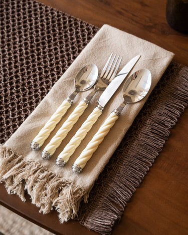 SET VAN 24 - Bestekset Sala Swirl Crème - Things I Like Things I Love