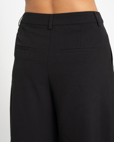 TILTIL Alke Bermuda Black - Things I Like Things I Love