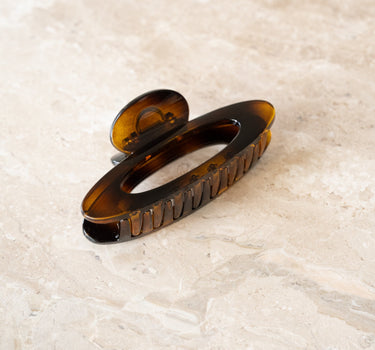 TILTIL Claw Clip Open Oval Bruin - Things I Like Things I Love