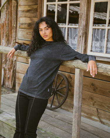 TILTIL Longsleeve Love Tee Black - Things I Like Things I Love