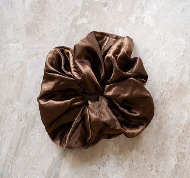 TILTIL Mila Satin Scrunchie Bruin - Things I Like Things I Love