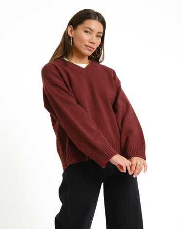 TILTIL Percy V-Neck Pullover Bordeaux - Things I Like Things I Love