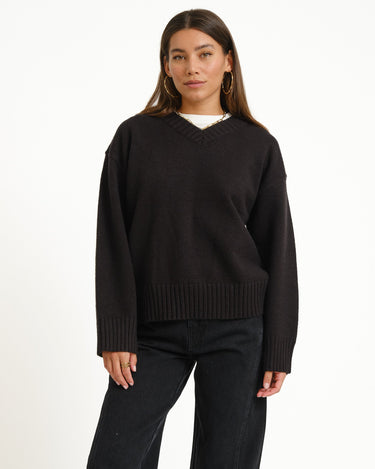 TILTIL Percy V-Neck Pullover Zwart - Things I Like Things I Love