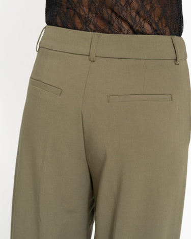TILTIL Sanne Pintuck Pantalon Donkergroen - Things I Like Things I Love