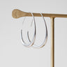 TILTIL Set van 2 Hope Hoops Oorbellen Zilver - Things I Like Things I Love