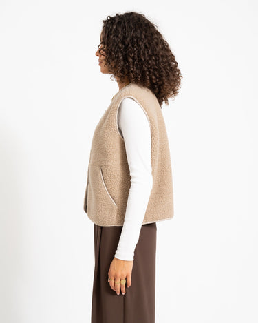 Vera Teddy Vest Humus/Melange - Things I Like Things I Love
